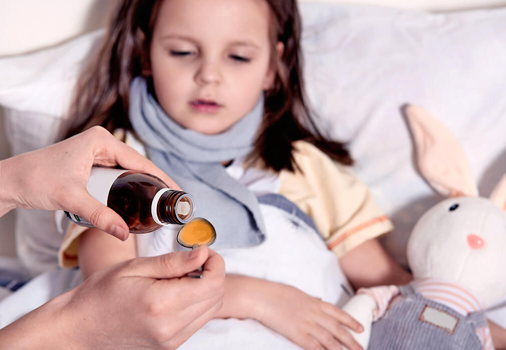 ทำไมก่อนรินยาน้ำต้องเขย่าขวดก่อน ทำไมก่อนรินยาน้ำต้องเขย่าขวดก่อน